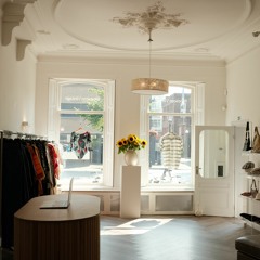 Shop opening hours