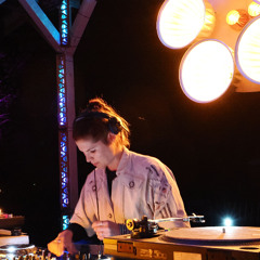 Helene @Milchstraße25 JOURNEY TO TITAN