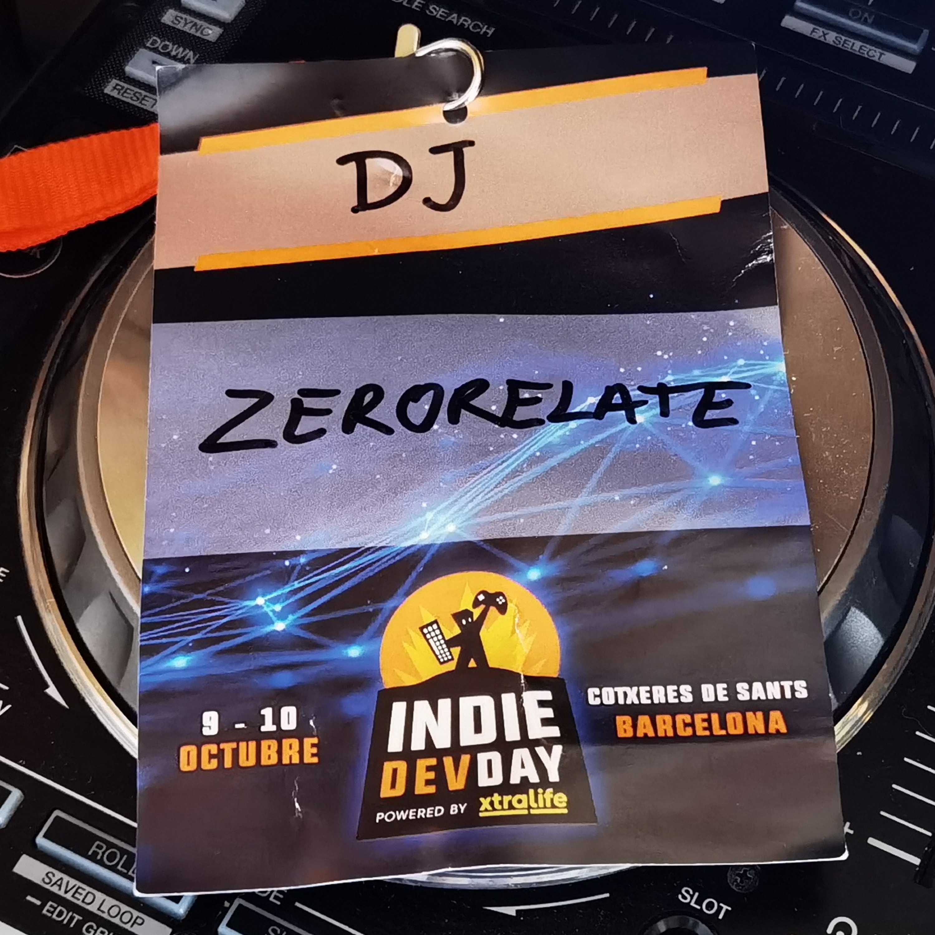 Continuous Play mixed by ZeroRelate