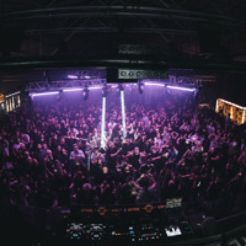 SIE LIEBT TECHNO x GRAVITY (LIVE TECHNO MASHUP)