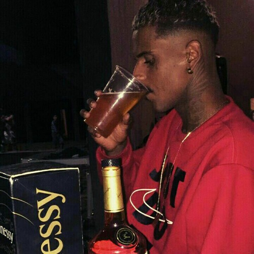 Mc RL de Santa feat. Sobeamente - HENNESSY