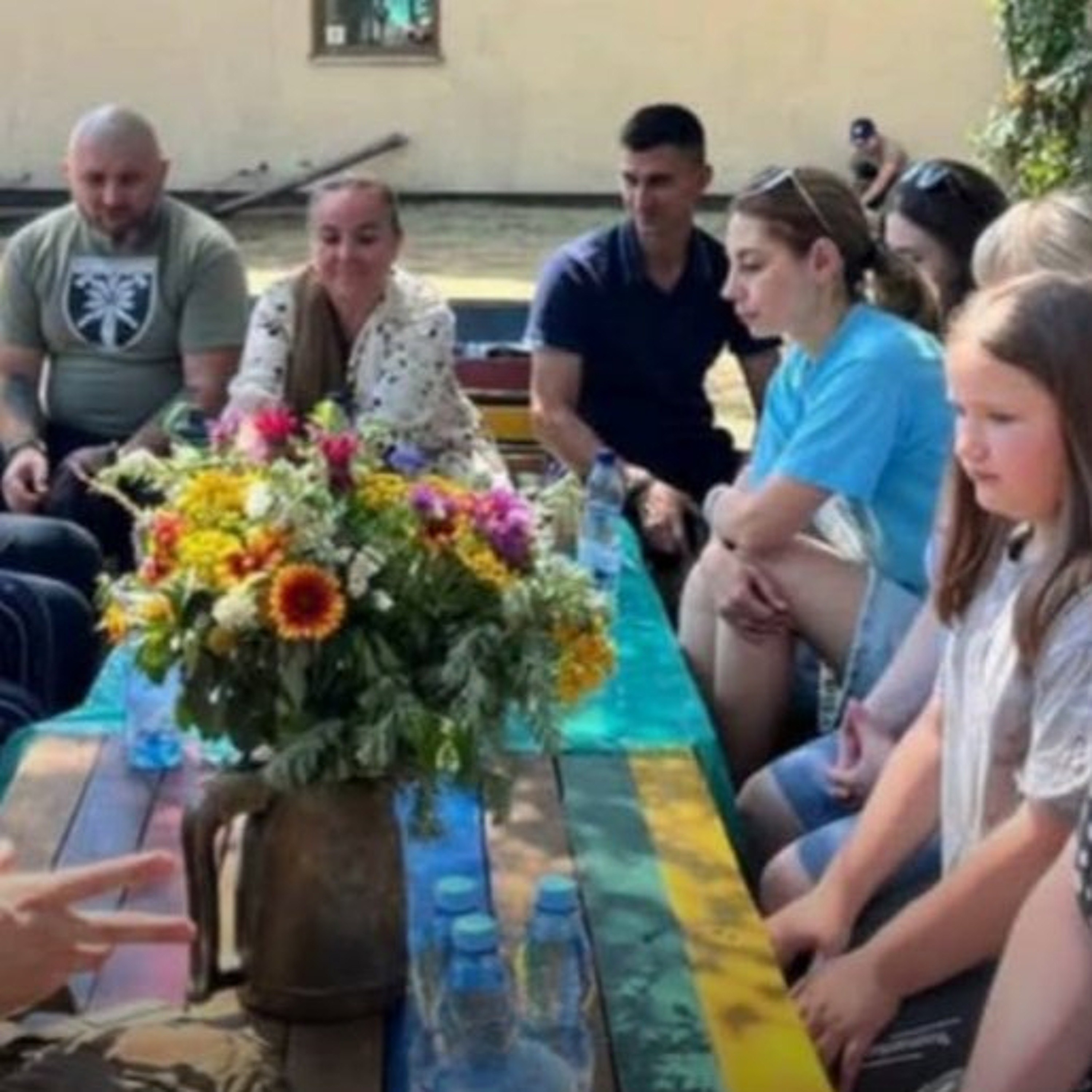 Виїхали з Краматорська, але продовжують допомагати: як працює Центр підтримки ветеранів після релокації