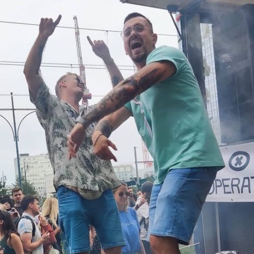Bombata b2b JuGo • Zug der Liebe 2023 • Gun Powder / Operator Truck