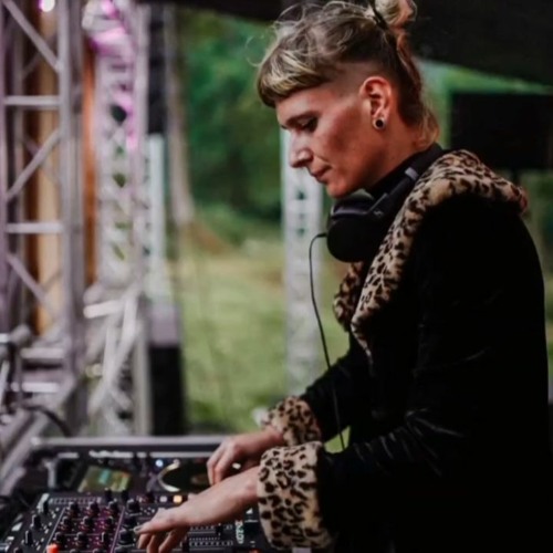 YOONI - Movement medicine - Ecstatic Dance 5thAug23