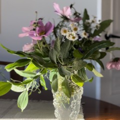 Elegant flydende på bugen