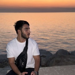 بتحبك انــَت بضـميـر مع ان غيرك كتير !