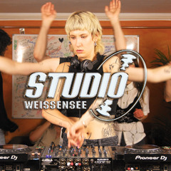 ALINA VIKTORIA | Studio Weißensee