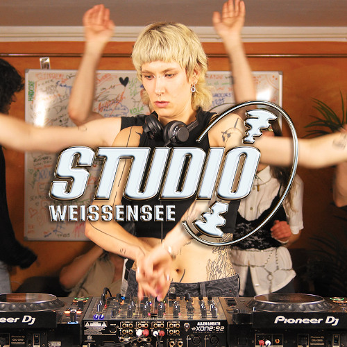 ALINA VIKTORIA | Studio Weißensee