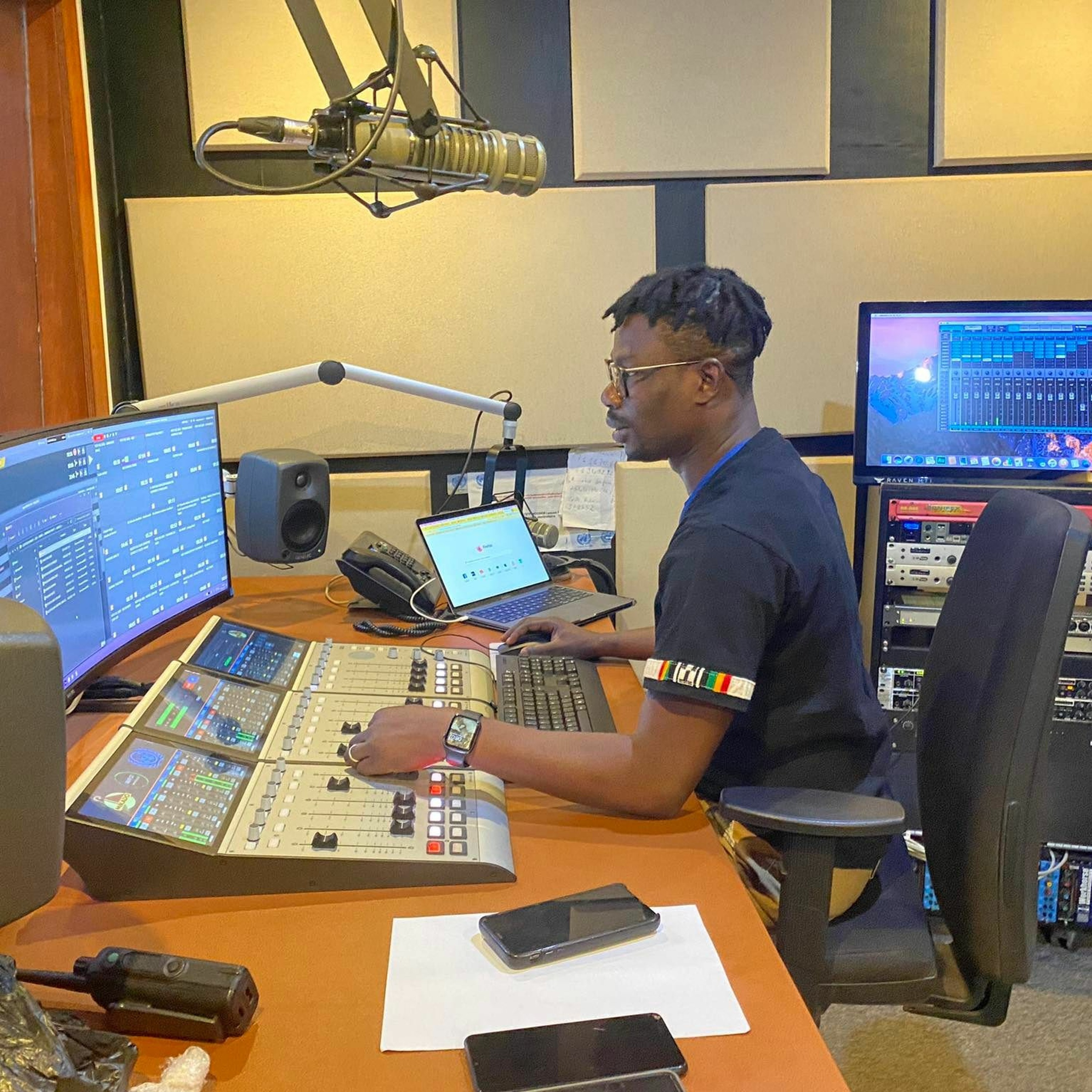 MIKADO FM