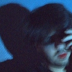 Noah/Luire (headshot)