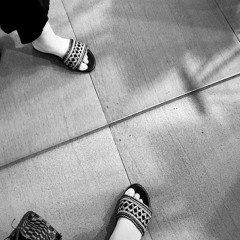 أجي حافي على جمرك إذا بأسمي تنادي