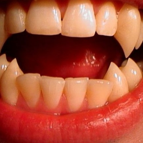 GLAM0R0US R4ZOR CUT ++ 6ARELYHUMAN