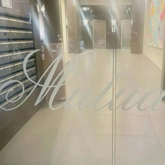 white(feat. whyretski)