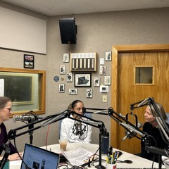 Prof Carrie Baker w/ Smith basketball Coach Lynn Hersey and hoops player Selam Maher