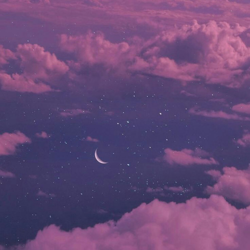 قَالَ لَا تَخَافَا إنَّني مَعَكُمَا أَسْمَع وَأَرَى