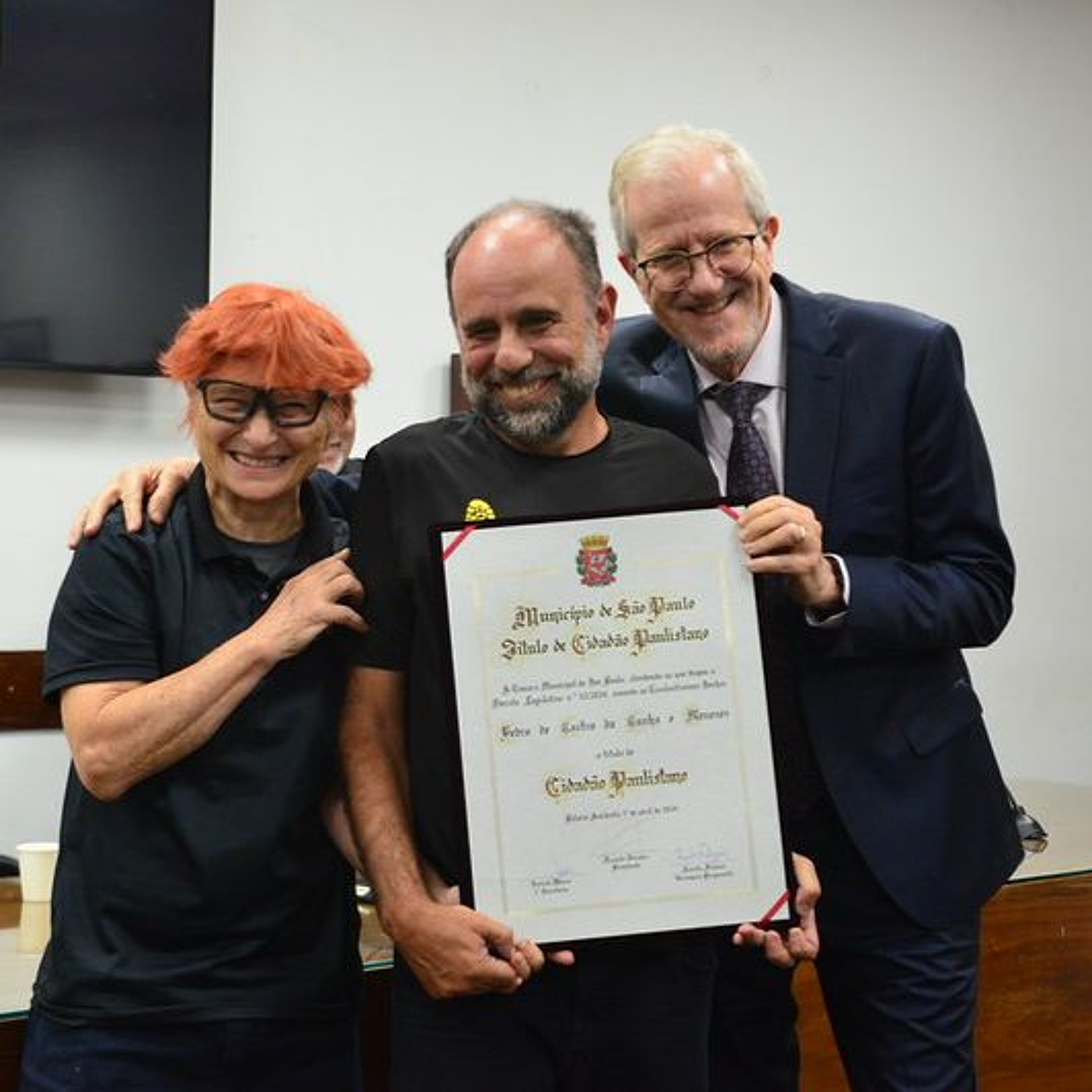 15.05.2026 = EMBAIXADOR PEDRO DE CASTRO DA CUNHA MENEZES RECEBEU HONRARIA DA CÂMARA DE SP episode artwork
