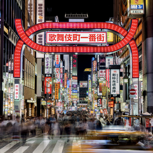 "the next station is shibuya" x 9 pm in Shibuya (sped up)