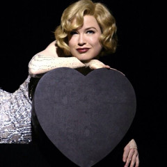Roxie˚‧｡♥｡‧˚- Chicago