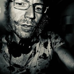 SXDNS209 // Robert E. Livingood