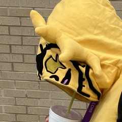 She Cries… ft. Tripxy (prod. txxm)