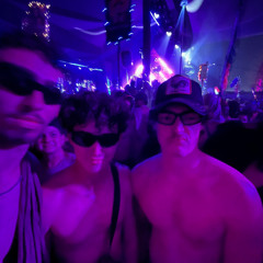 GETYOASSINTHEDANCEDOME
