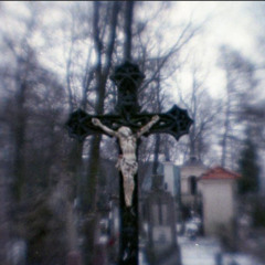 выползая из разреза