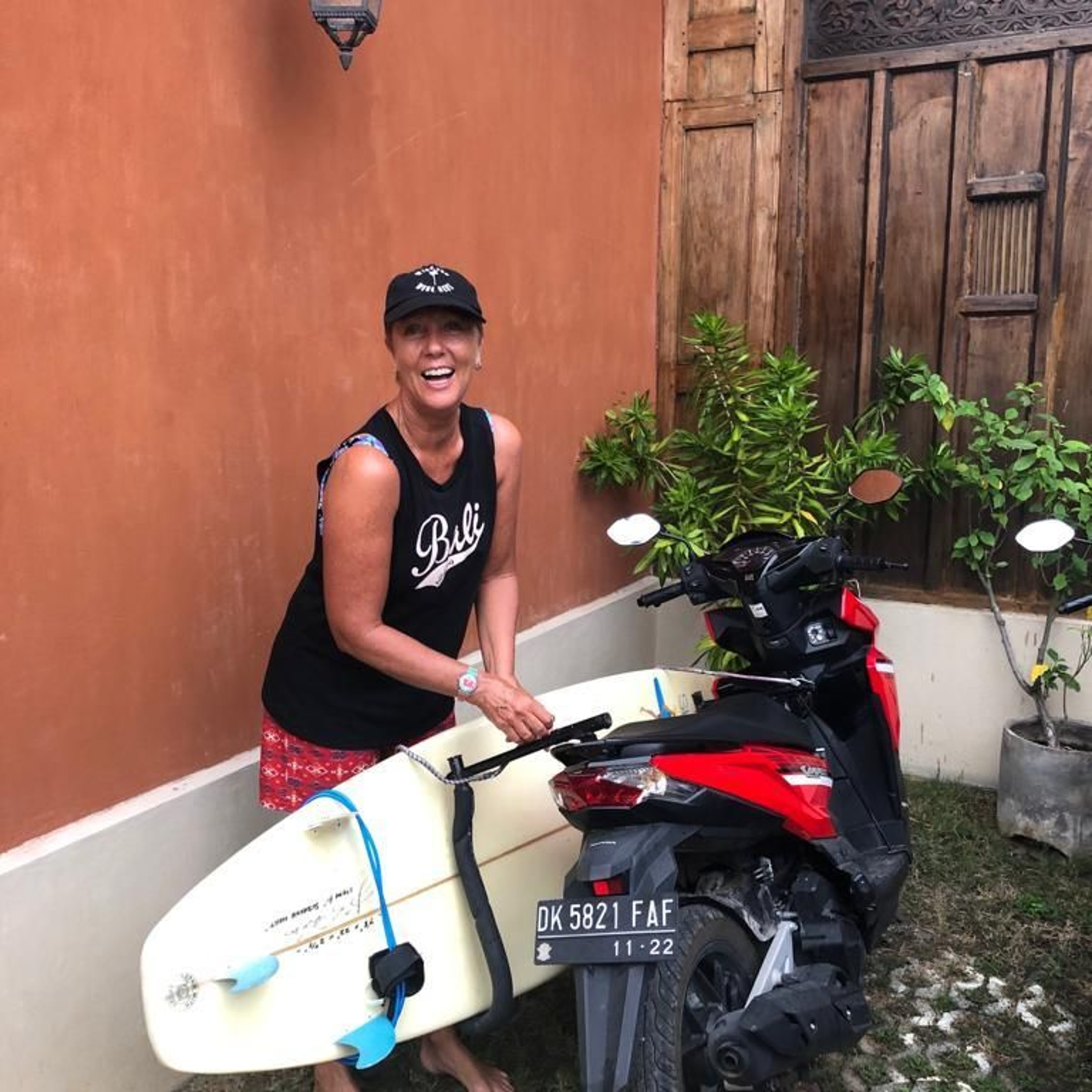 Flood warning and visa easing for Bali visitors - Suzanne Hart with Graeme Kemlo episode artwork
