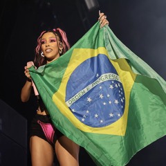Tia Tamera  - (Live At Lollapalooza Brasil 2022)
