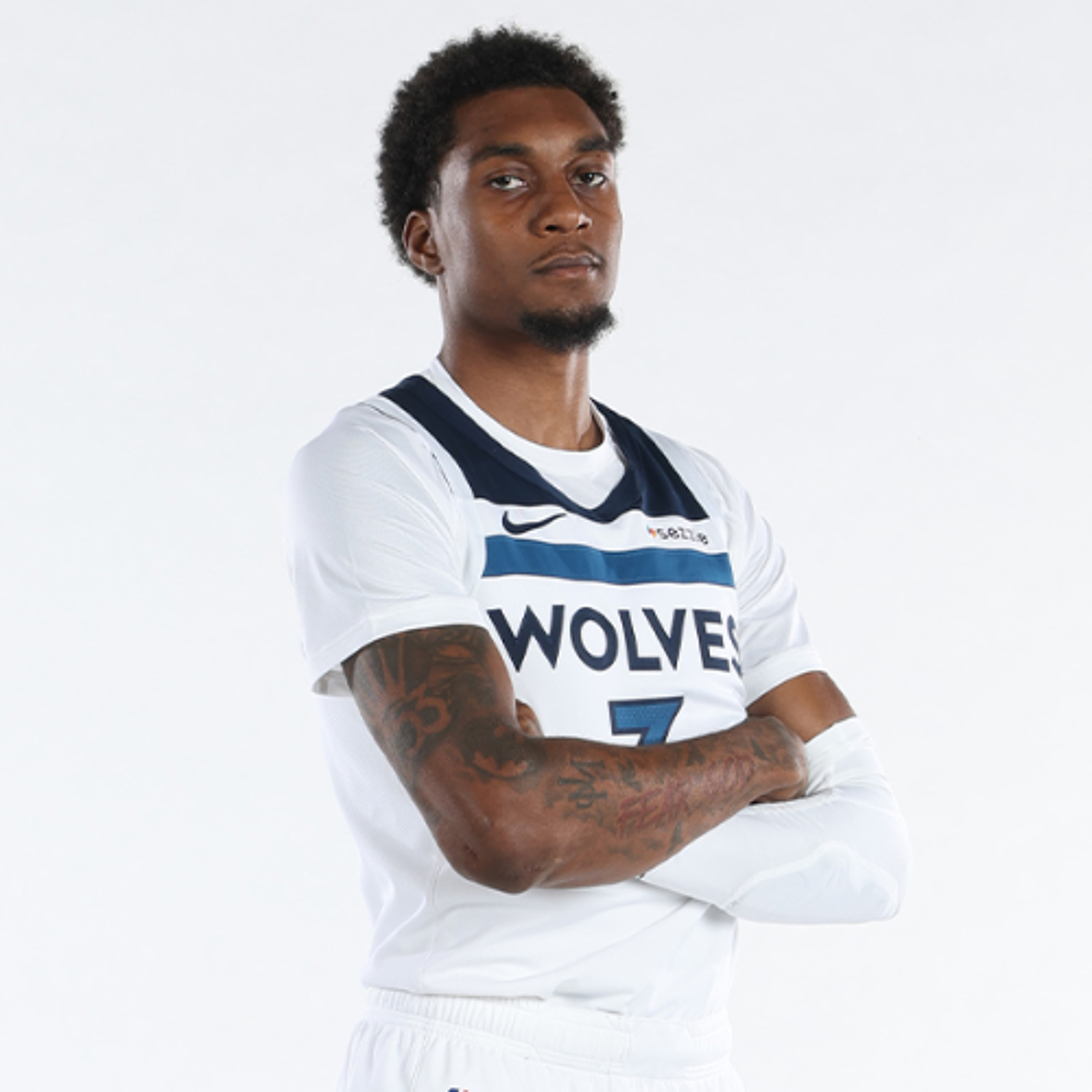 Jaden McDaniels Shootaround 02.11