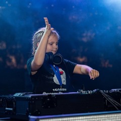 ON THE BEAT 2 TECHNO