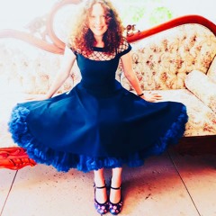 "Don't Think Twice" Bob Dylan (Vocals And Piano Sara Florence Weis)