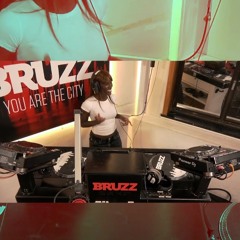 BRIKABRAK INVITES MONICASHFLOW ON BRUZZ RADIO II DJ SET