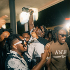 Jojostayflexingg lit like a bic