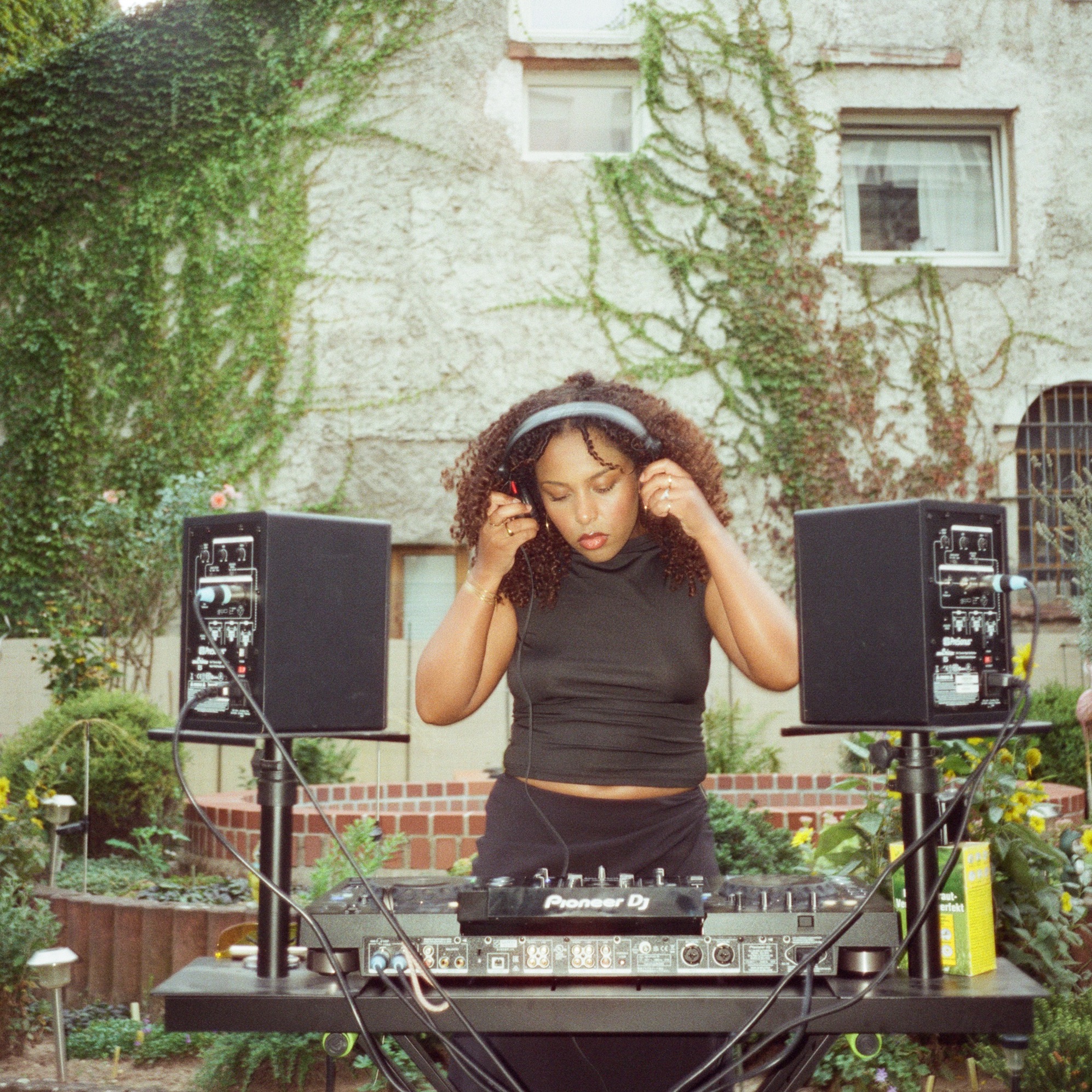 MIXTAPE VOL.1 – DESTA