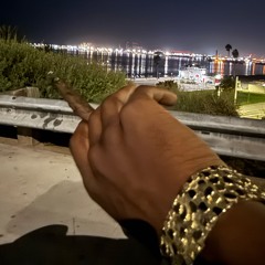 Greasychiccen [IG:insanevillian]