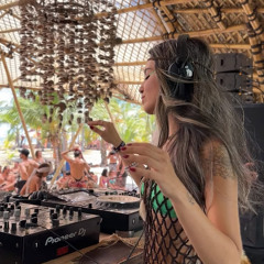 Nihanna - Chill Out Universo Paralello 2024/2025 (UP18)