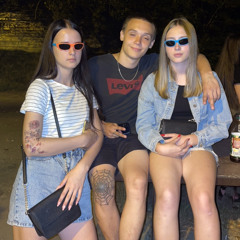 Руки за голову