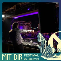 Lotte LAUT @ Mit Dir Festival 2024 | Zeitmaschine