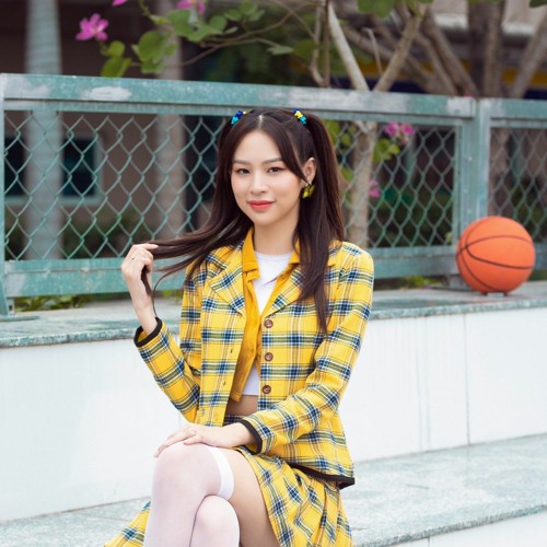 Cánh Bướm Dối Gian - Phí Phương Anh