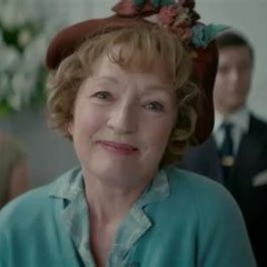 Reviews: "Mrs Harris Goes to Paris" & "Tár"