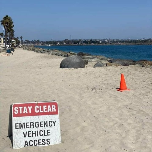 xXxCHIP OFF THE BLOCKxXx - by STEPHANIE of MY SICK SUNDAY