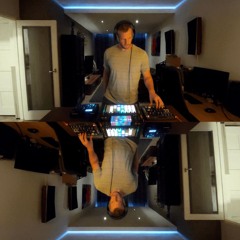 Techno Living Room Session | Scoaen Live  |  Video available on Youtube