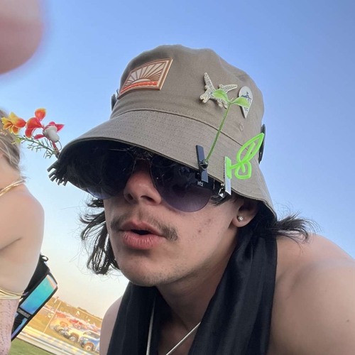 Wubs and dubs in your subs 🤤🤤