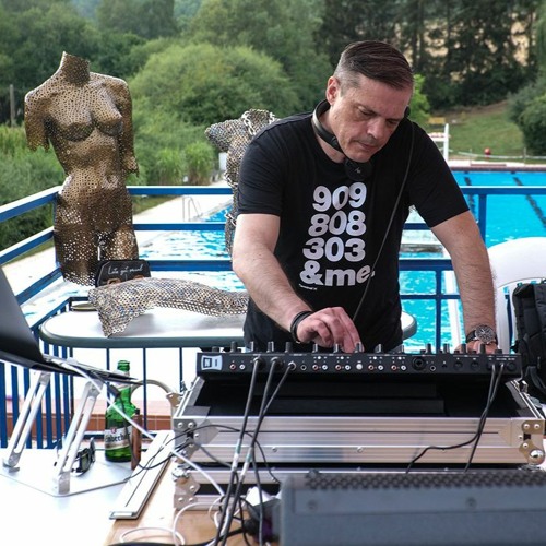Live rec. from Beach 44-- Part_2