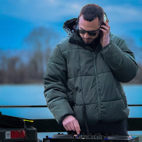 Deep House Deep Tech