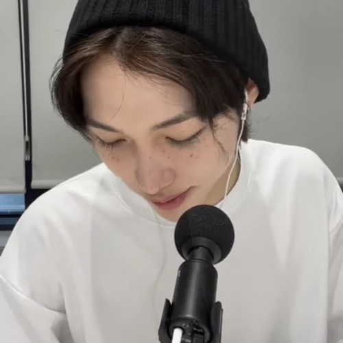 Felix ASMR on V Live 🐥