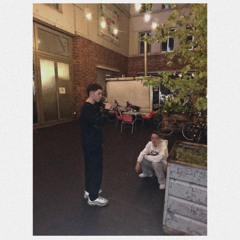 Zwei Kinder, e Frau und dis Wohl