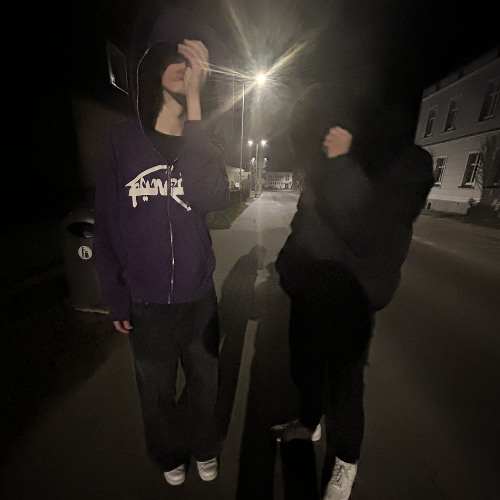 W kółko (feat. jezool)