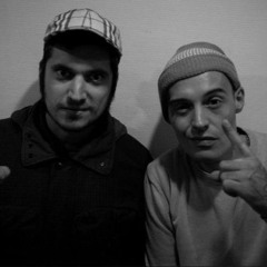 ТРАВКА БЬЁТ ПО МЕНТАЛКЕ (feat. KarpasJR)