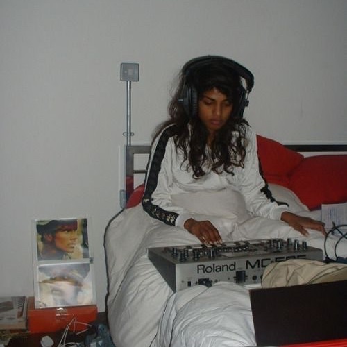 ONE FOR THE HEAD - M.I.A. (MISSY ELLIOTT REMIX/PIRACY FUNDS TERRORISM REMIX)